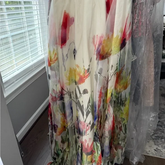 Badgley Mischka White Floral Maxi Dress
